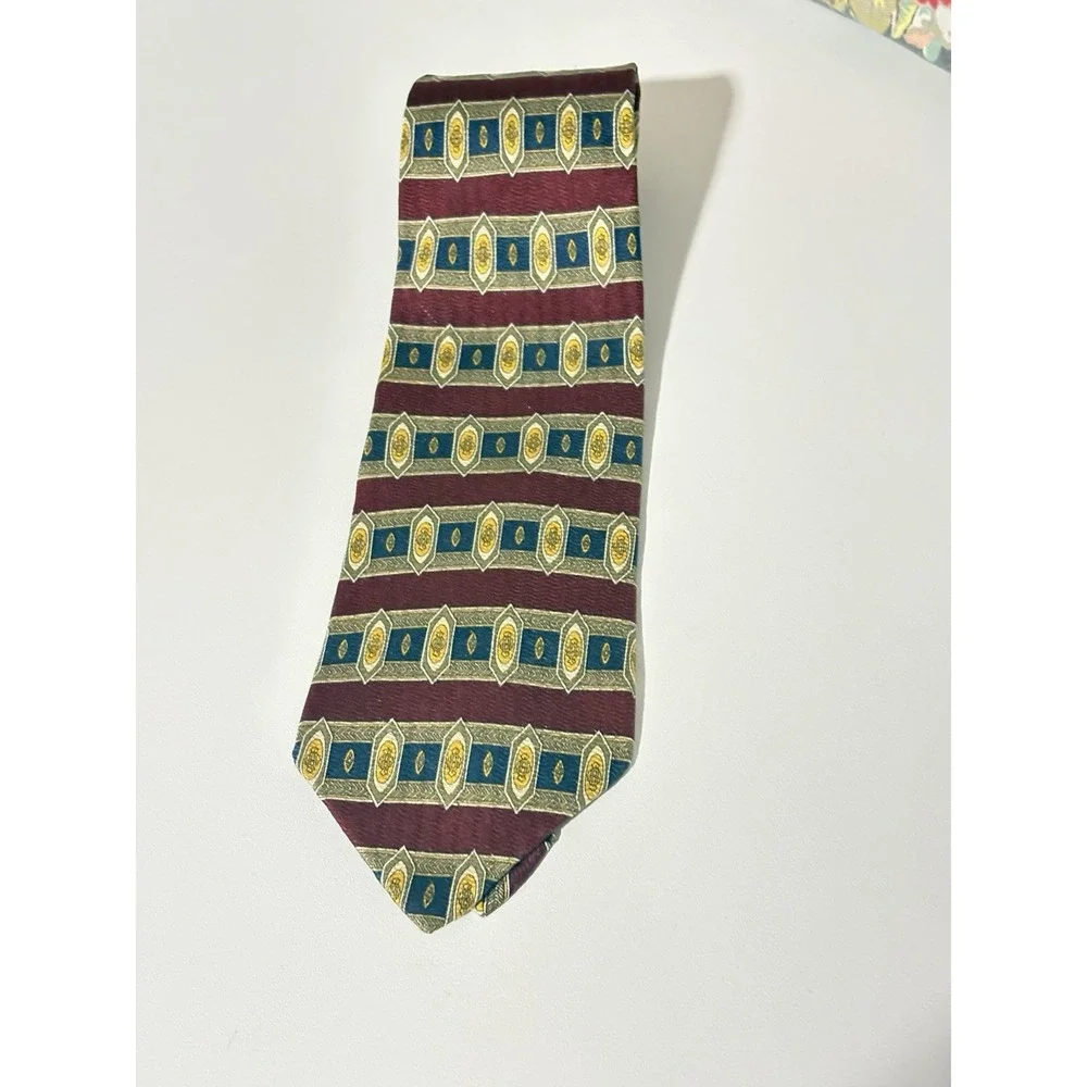 Oscar De La Renta Vintage 100% Silk Geometric Wine Gold Navy Medal Crest